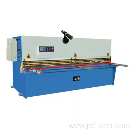 The pendulum shearing machine adopts ST44 A1 material